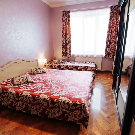 Centreville Apartments Ивано-Франкивск Екстериор снимка