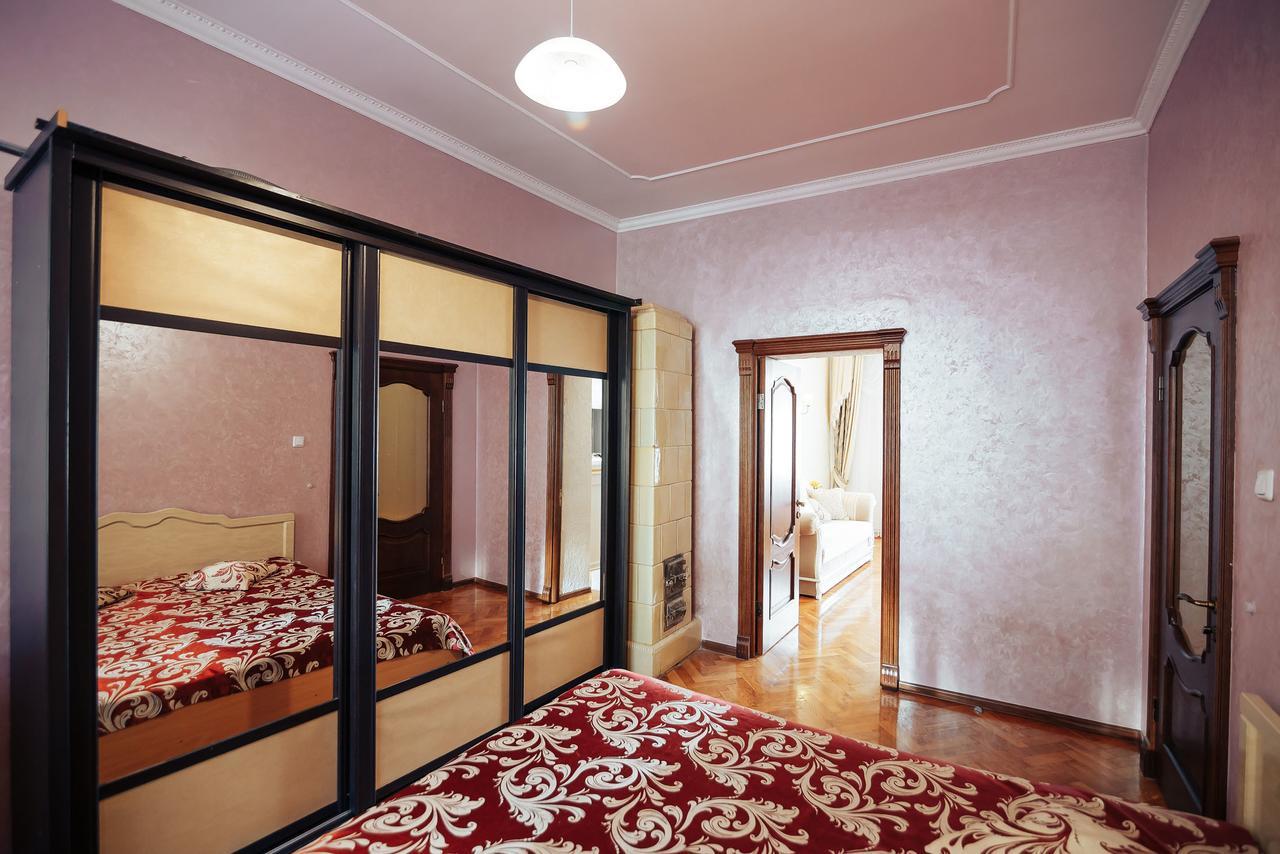 Centreville Apartments Ивано-Франкивск Екстериор снимка
