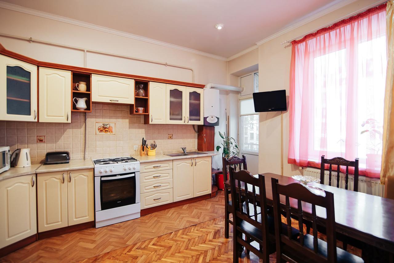 Centreville Apartments Ивано-Франкивск Екстериор снимка