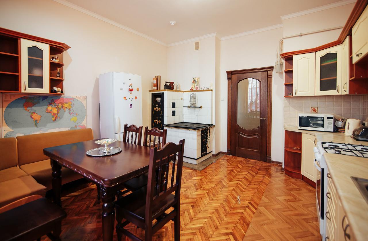 Centreville Apartments Ивано-Франкивск Екстериор снимка